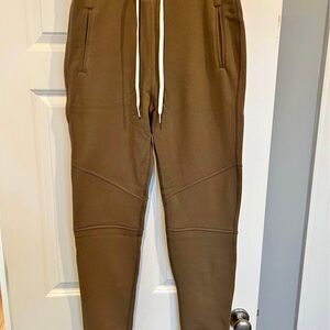 John Elliot Escobar Jogger L/XL. Never worn. NWT